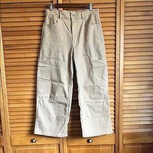 Women’s Levi’s Tan Cropped Jeans
